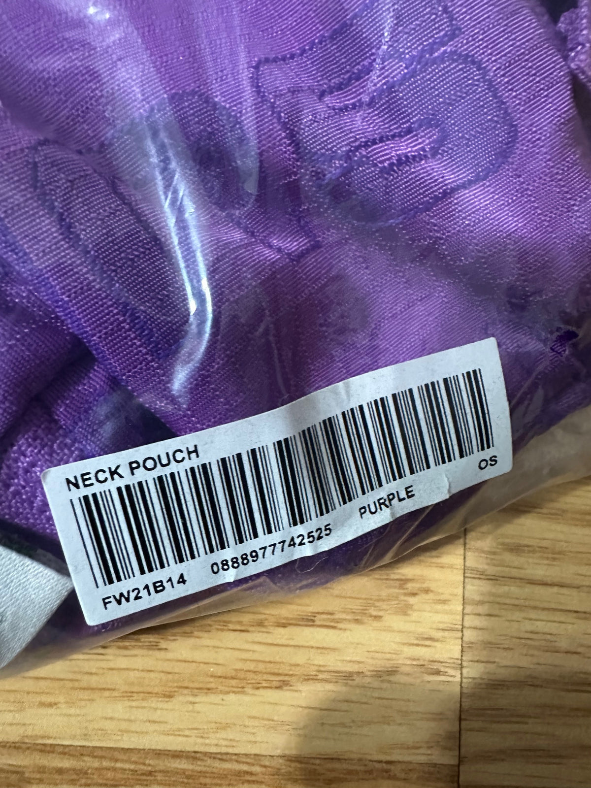 Supreme Neck pouch