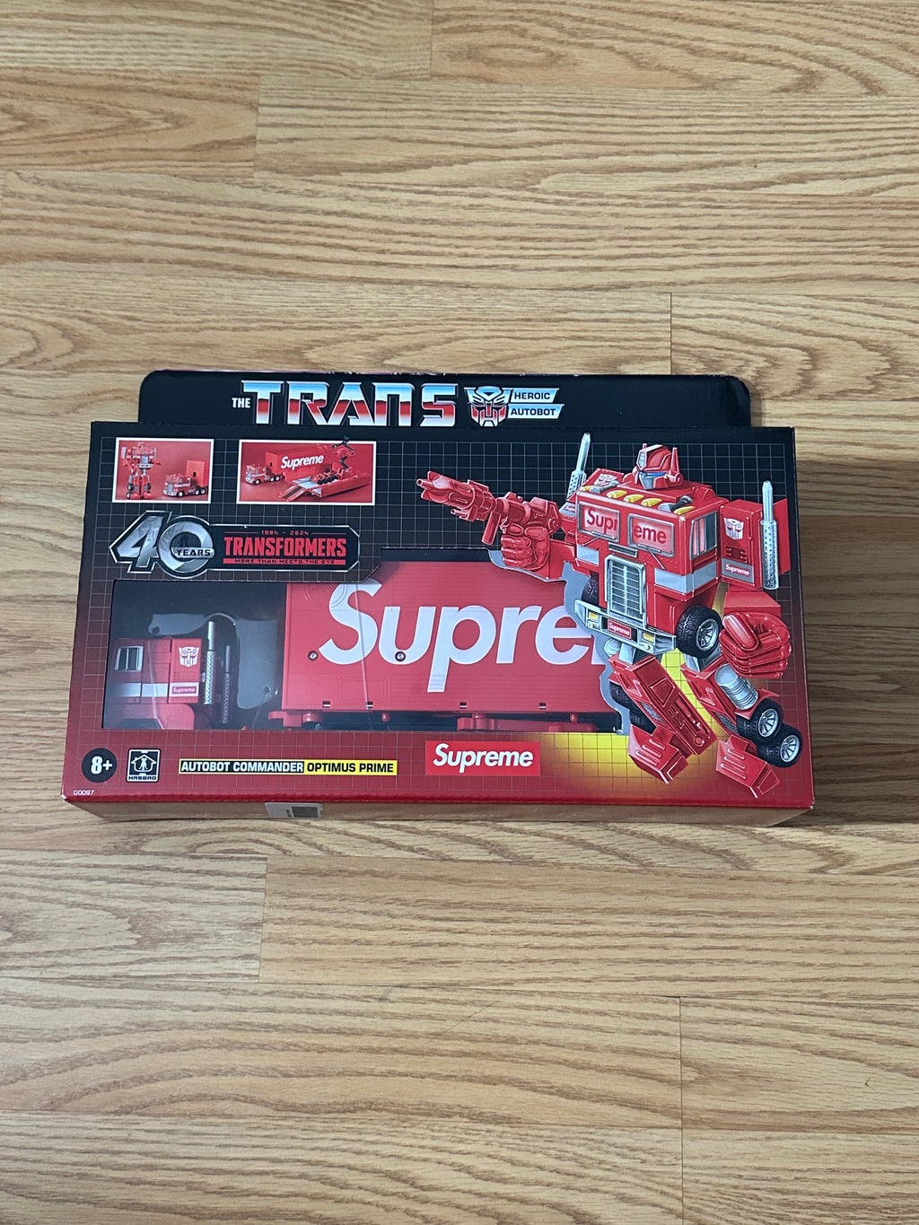 Supreme Transformer G1 Optimus Primse