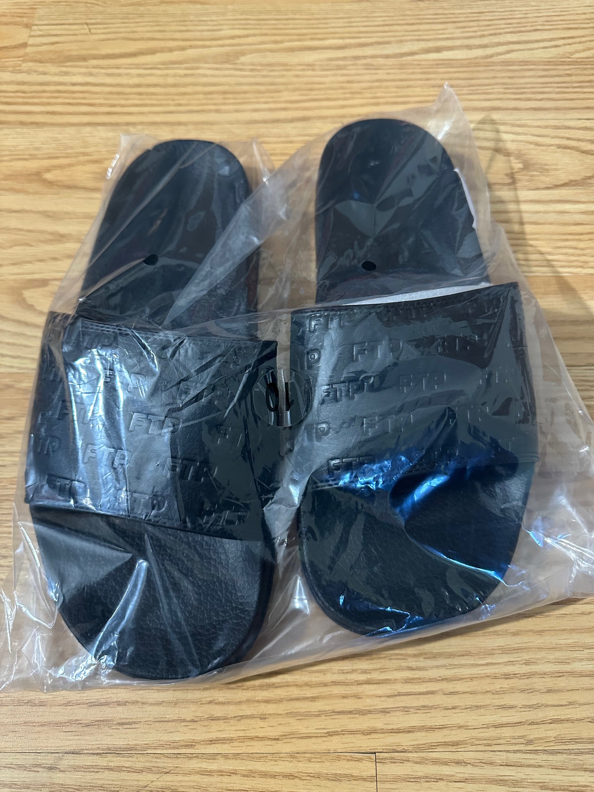 FTP Debossed Slide