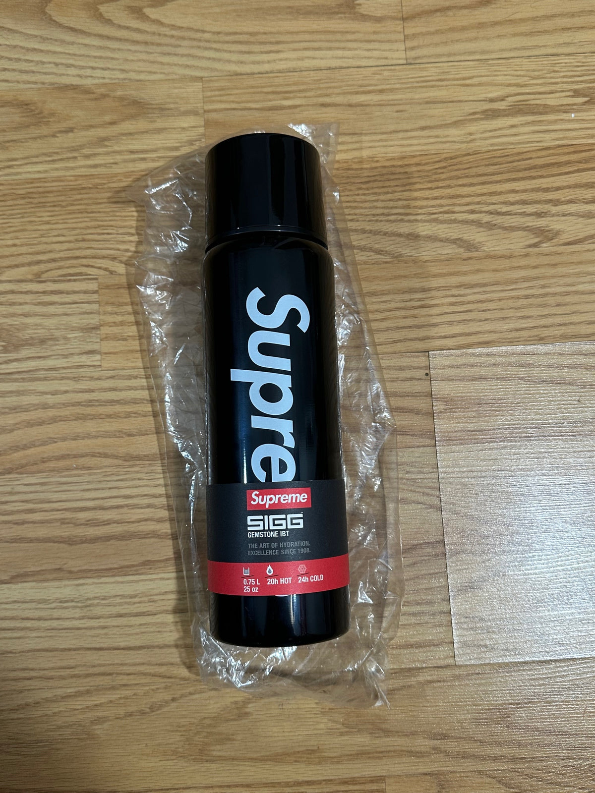 Supreme SIGG Waterbottle