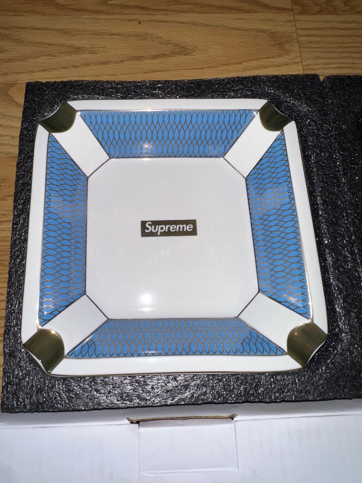 Supreme Small Ash Tray