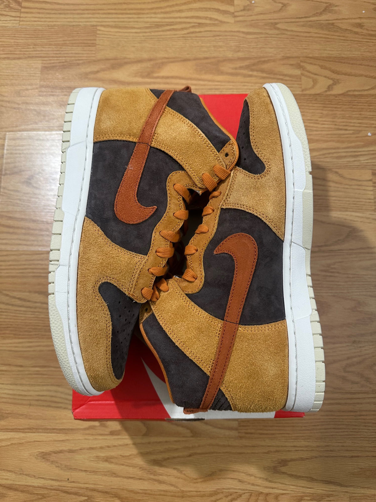 Nike Dunk Hi Retro PRM