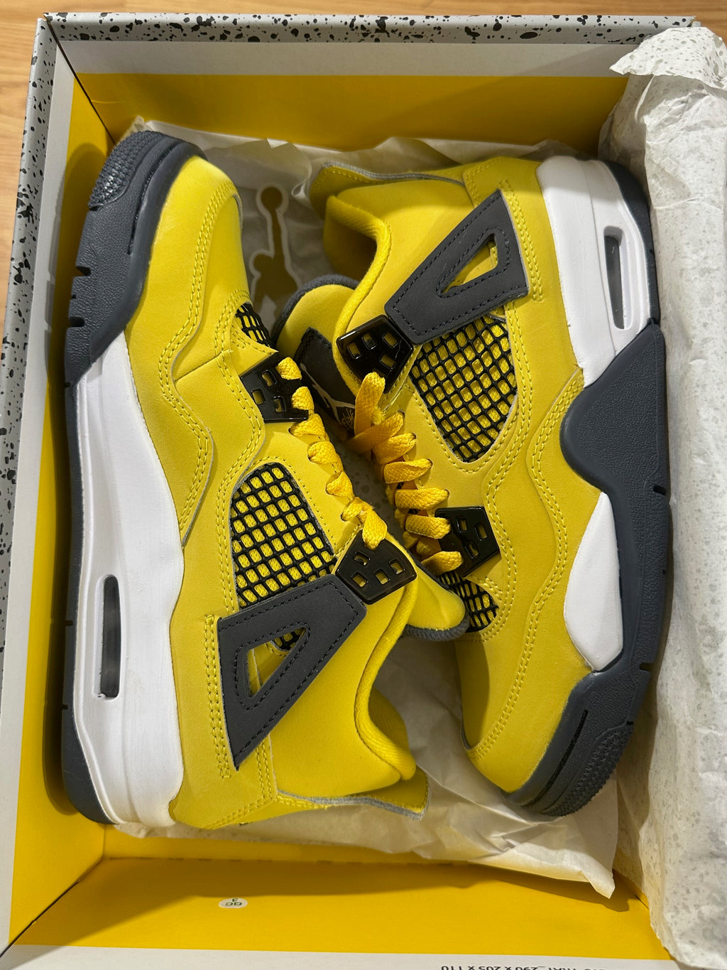 Jordan 4 Lightning