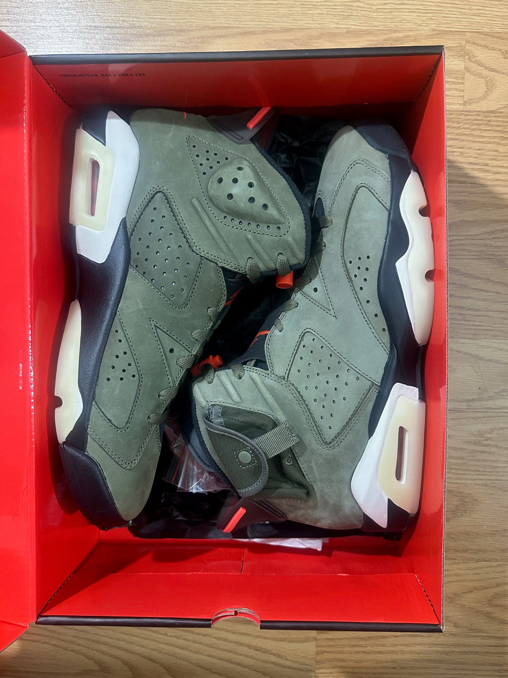 Jordan 6 Travis Scott